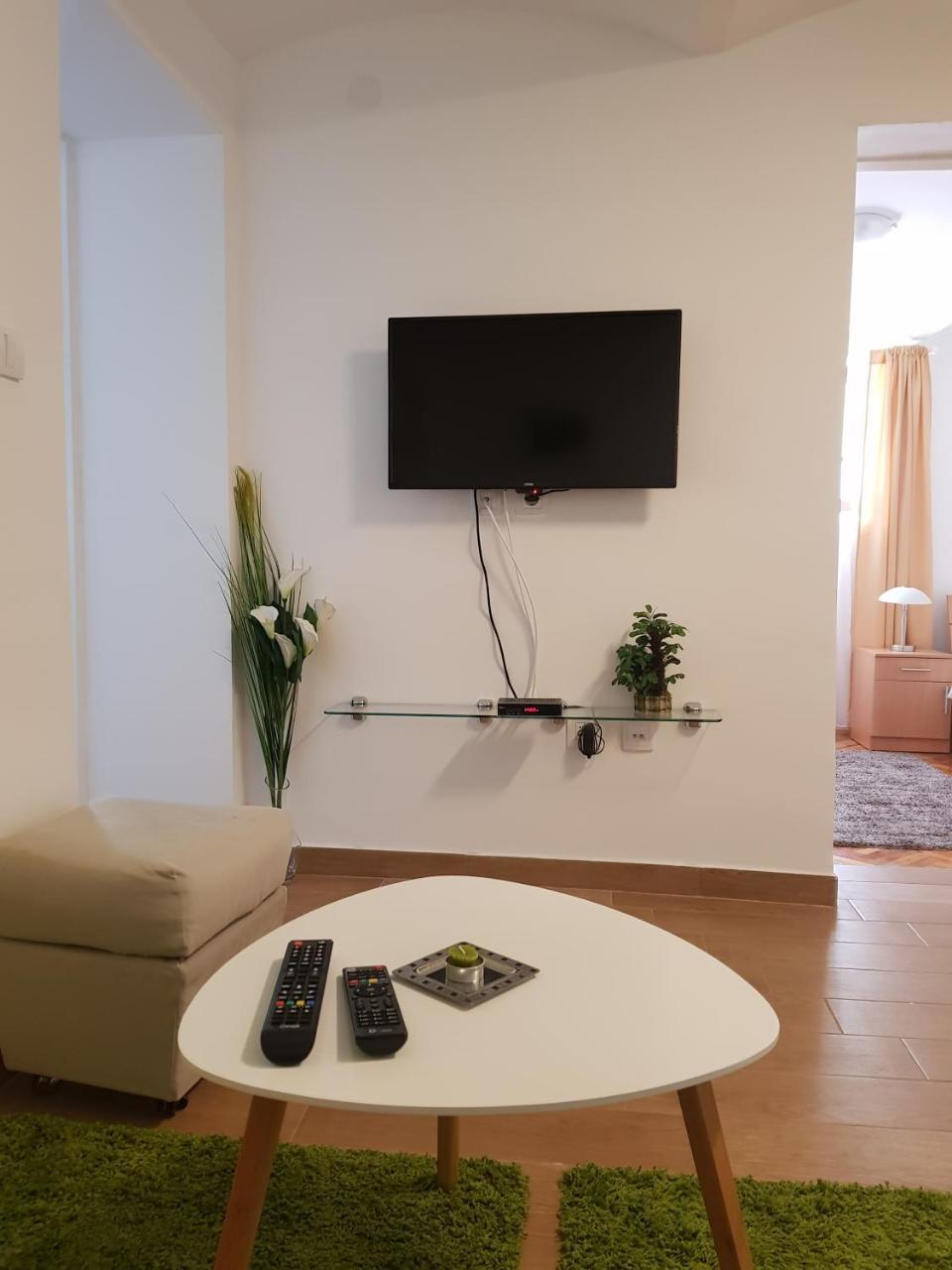 Inter Apartment Belgrade With Free Parking מראה חיצוני תמונה
